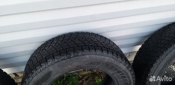 Bridgestone Blizzak DM-Z3 235/65 R17