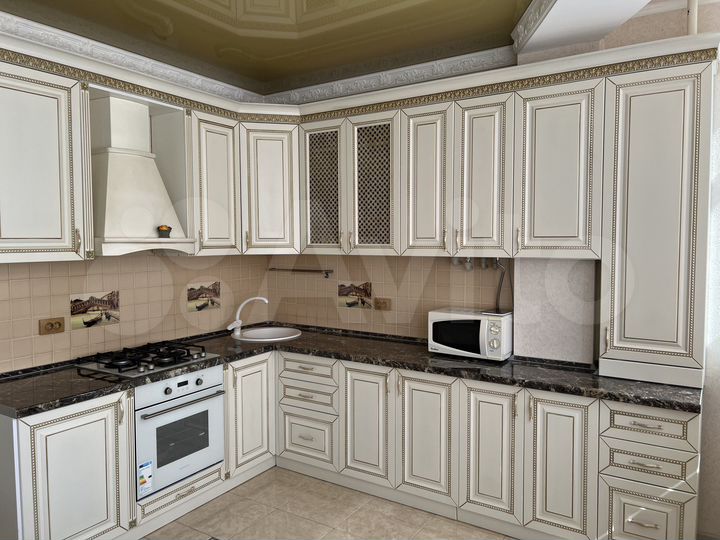 2-к. квартира, 72 м², 3/5 эт.