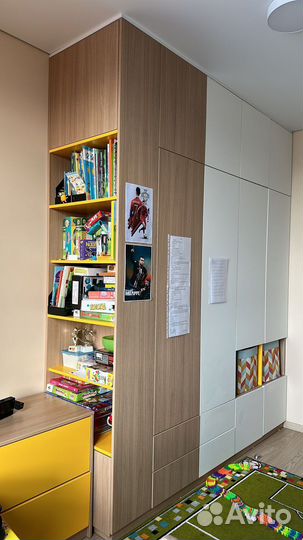 Шкаф в детскую комнату. Фурнитура Блюм