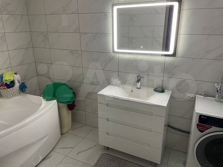 Дом 226 м² на участке 4,5 сот.