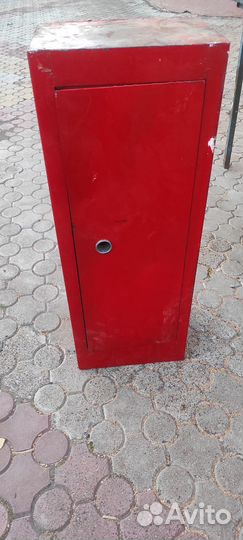 Сейф металлический