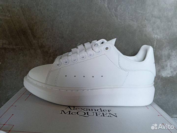 Белые кеды на высокой подошве Alexander McQueen