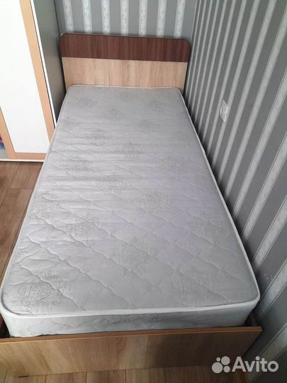 Кровать односпальная