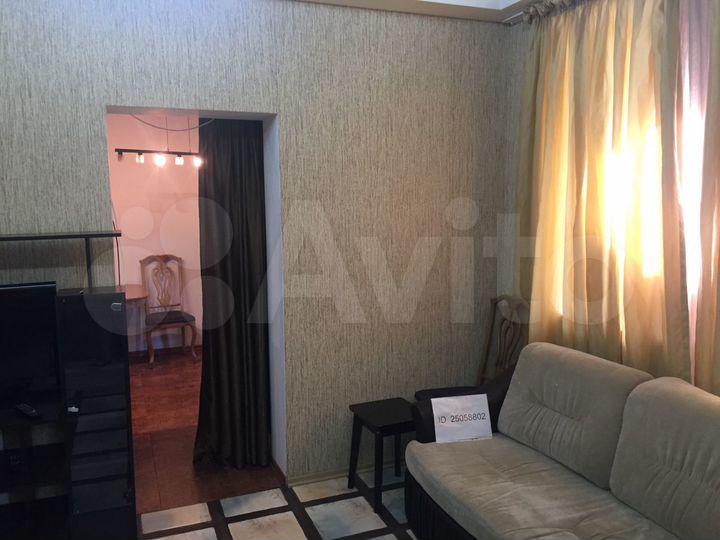 2-к. квартира, 50 м², 1/3 эт.