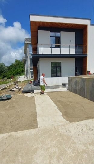 Коттедж 182 м² на участке 4,18 га