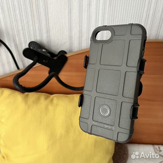 Универсальный гибкий держатель для смартфона