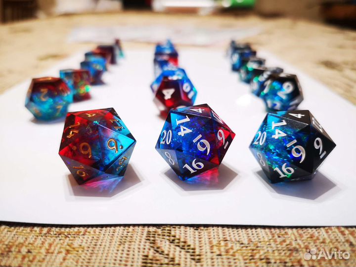 Значки, кубы, лист персонажа для днд