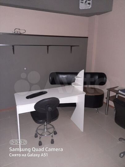 Парикмахерская с помещением