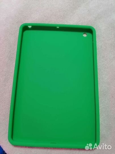 Чехлы на планшет 7,7