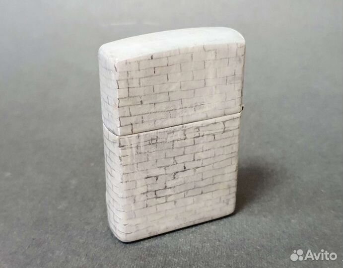 Зажигалка Zippo - Бэнкси: Мона Лиза с гранатометом
