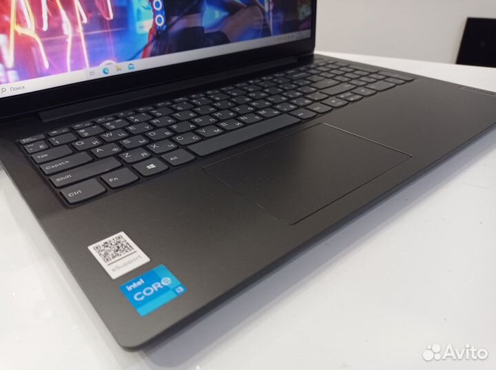 Ноутбук Lenovo i3-11 2023 год