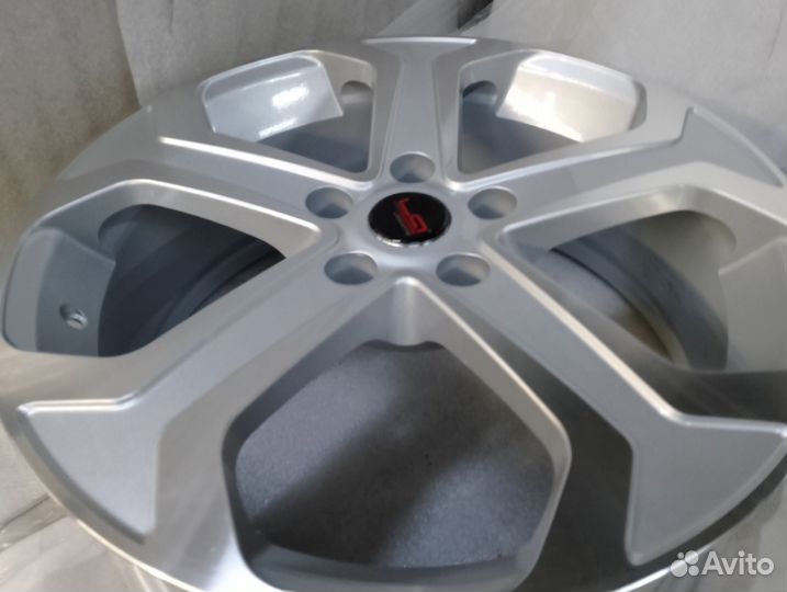 Литые диски R18 5x114.3 Инфинити