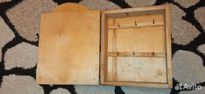 Ключница настенная из дерева