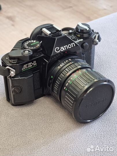 Раритетный Canon AF-1 с набором объективов