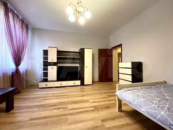 2-к. квартира, 65 м², 2/4 эт.