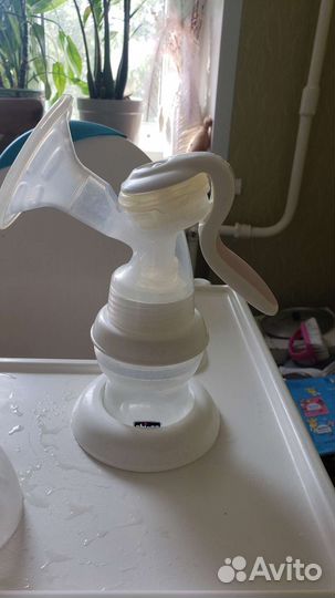 Молокоотсос Chicco, пакеты Avent, бутылочка