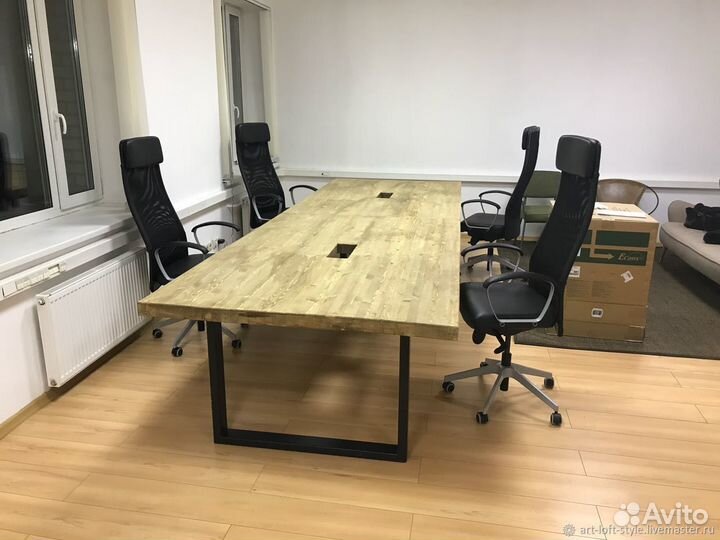 Стол переговоров в стиле лофт