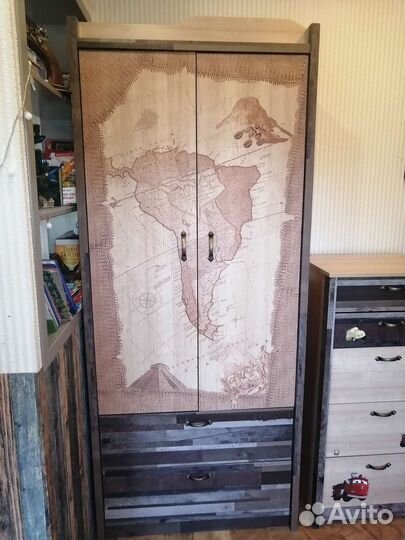 Шкаф платяной детский