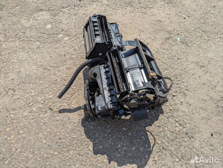 5WB816005A Отопитель в сборе (печка) Skoda Kodiaq