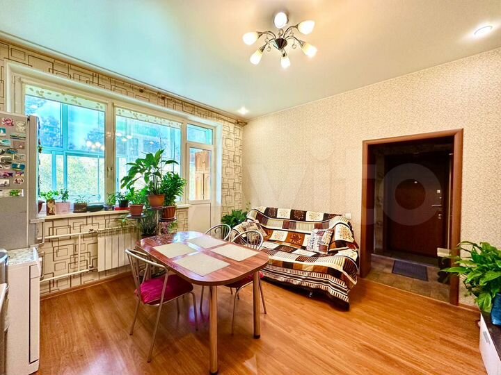 2-к. квартира, 54,2 м², 2/4 эт.