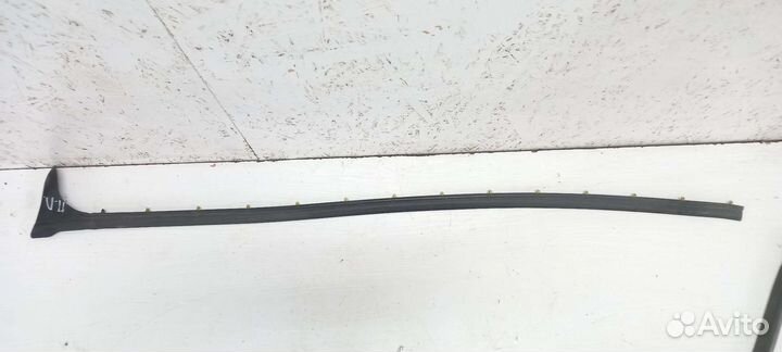 Уплотнитель двери Volkswagen Jetta 6