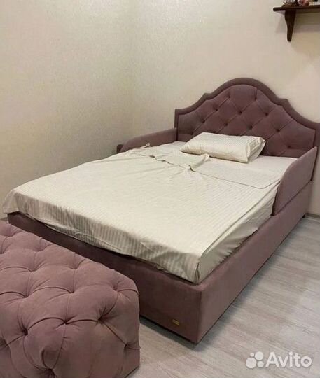 Кровать мягкая односпальная на заказ