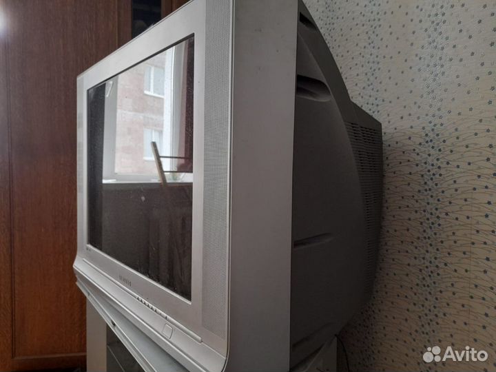 Телевизор samsung