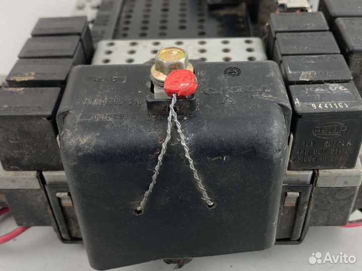 Блок предохранителей Volvo 08696035