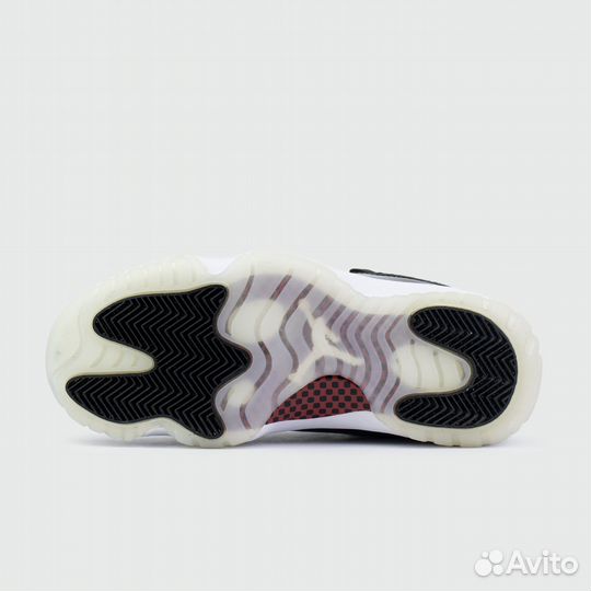 Кроссовки Nike Air Jordan 11 22585