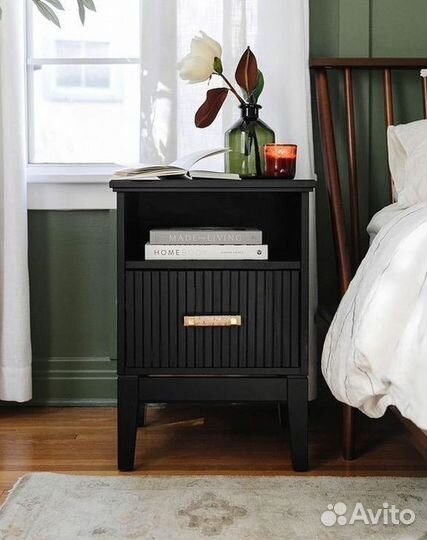 Тумба прикроватная