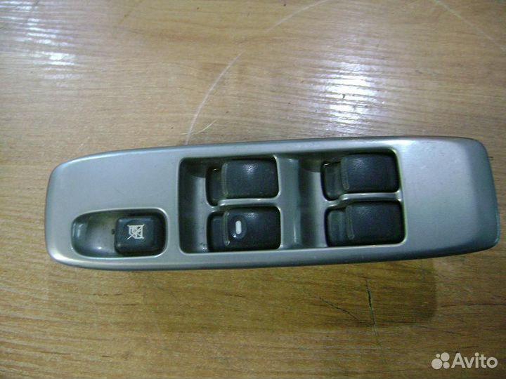 М. Паджеро 3 Блок управления стеклами