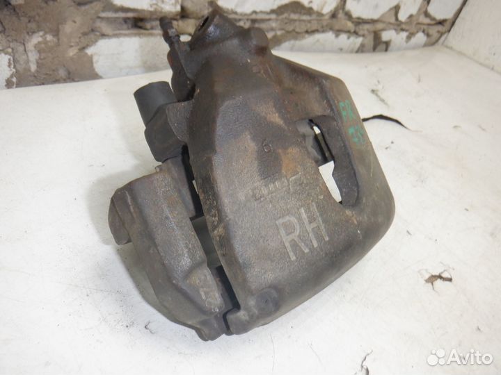 Суппорт передний правый Ford C-Max