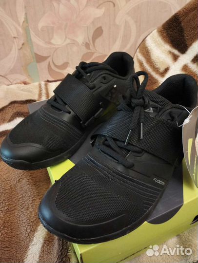 Кроссовки мужские 41 размер новые