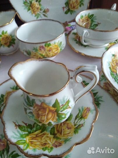 Чайные тройки,бульонная пара, тарелки Royal Albert