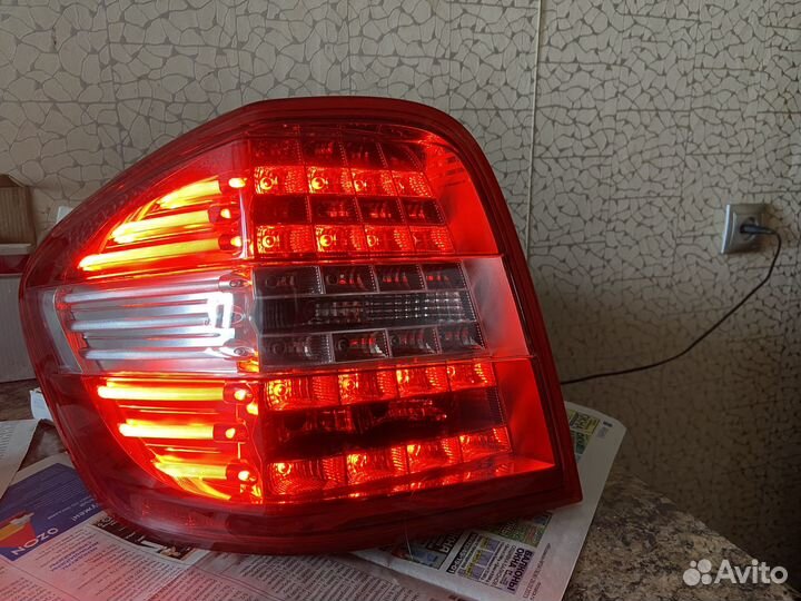 Mercedes ML W164 комплект задних LED фонарей