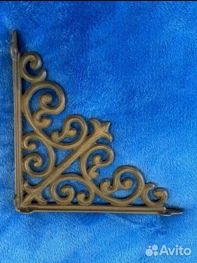 Кронштейн держатель для полки чугун