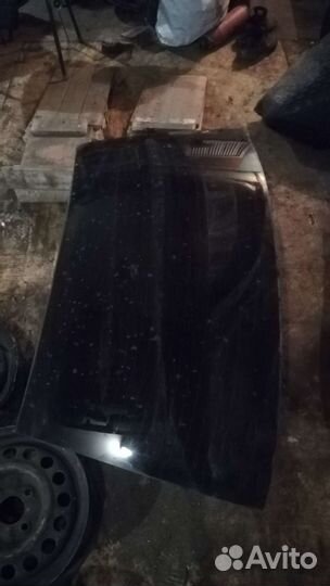 Заднее стекло lancer 9