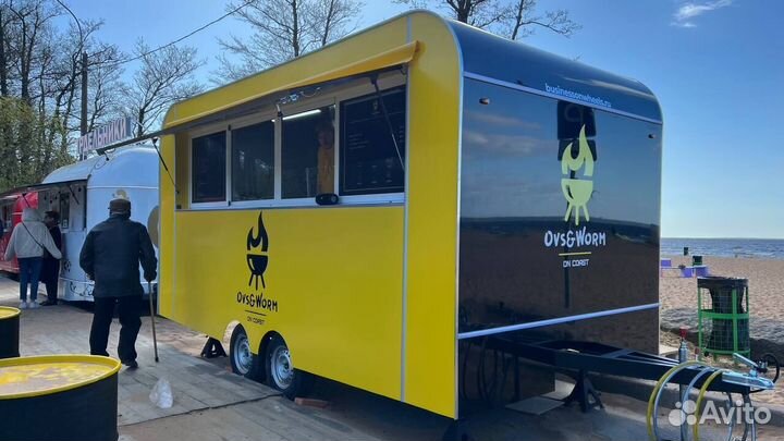 Мобильный фудтрак для торговли