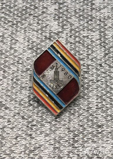 Значок времен СССР - Москва 1980 - Олимпиада. Олим