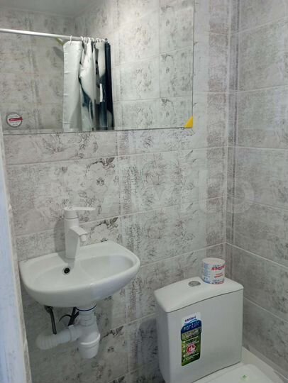 Комната 10 м² в 6-к., 1/2 эт.