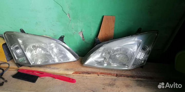 Фара левая