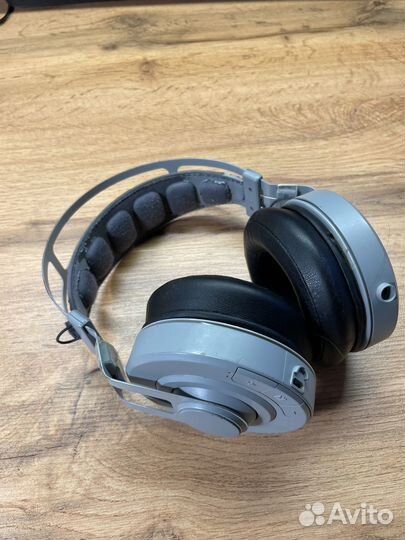 Беспроводные наушники