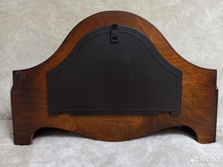 Часы настольные Весна с боем отличные