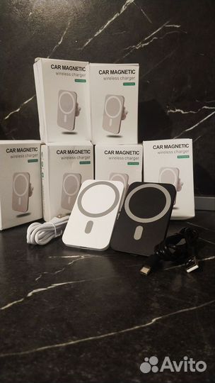 Беспроводная зарядка белая