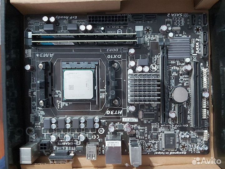 Материнская плата с процессором и памятью