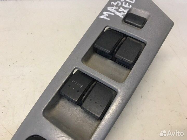 Блок управления стеклоподъемниками Mazda Axela