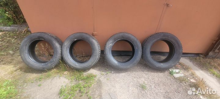 Nokian Tyres Hakkapeliitta R2 SUV 225/65 R17 109R