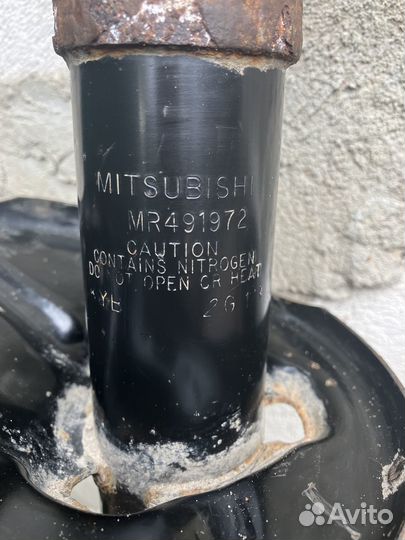 Амортизатор передний правый Galant, Eclipse 3