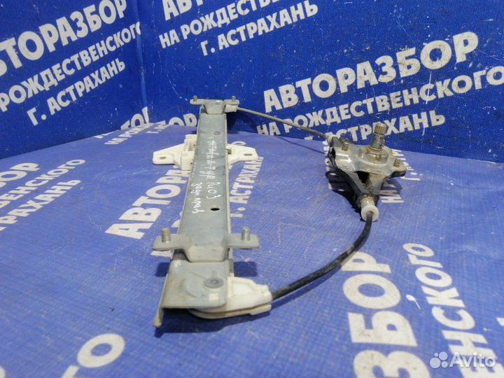 Задний правый стеклоподъемник Kia Rio 3 седан 2012