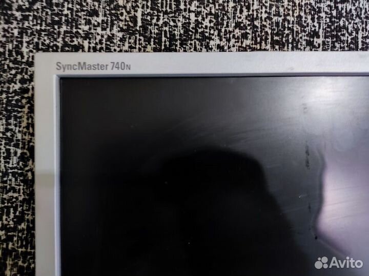 Монитор Samsung для компьютера